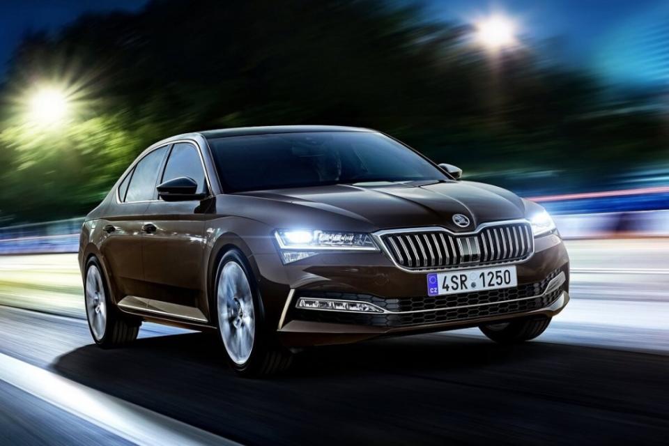 skoda-superb-matrix-led