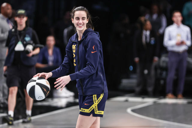 Caitlin Clark named WNBA Rookie of the Month during May - Yahoo Sports