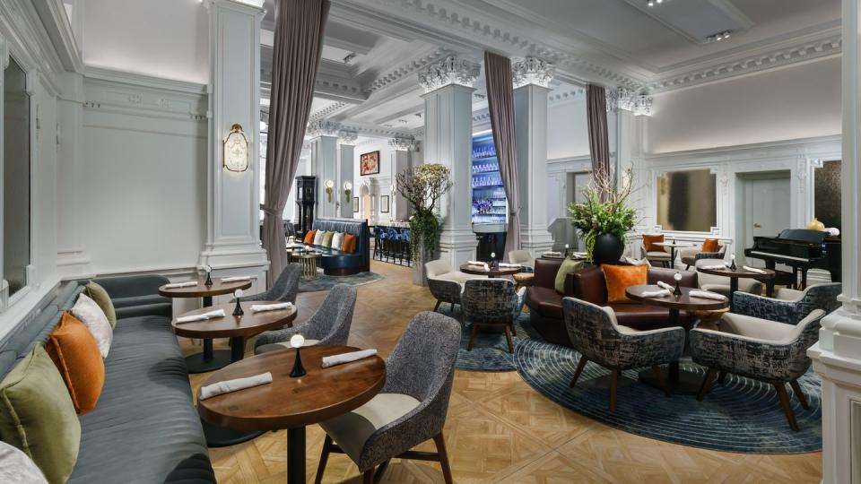 best nyc hotels for families — the algonquin hotel times square, autograph collection