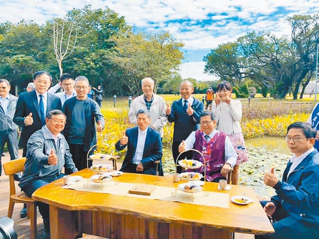 崙坪文化地景園區去年11月風光開園，卻在今年3月解約改由客家局自營。（蔡依珍攝）