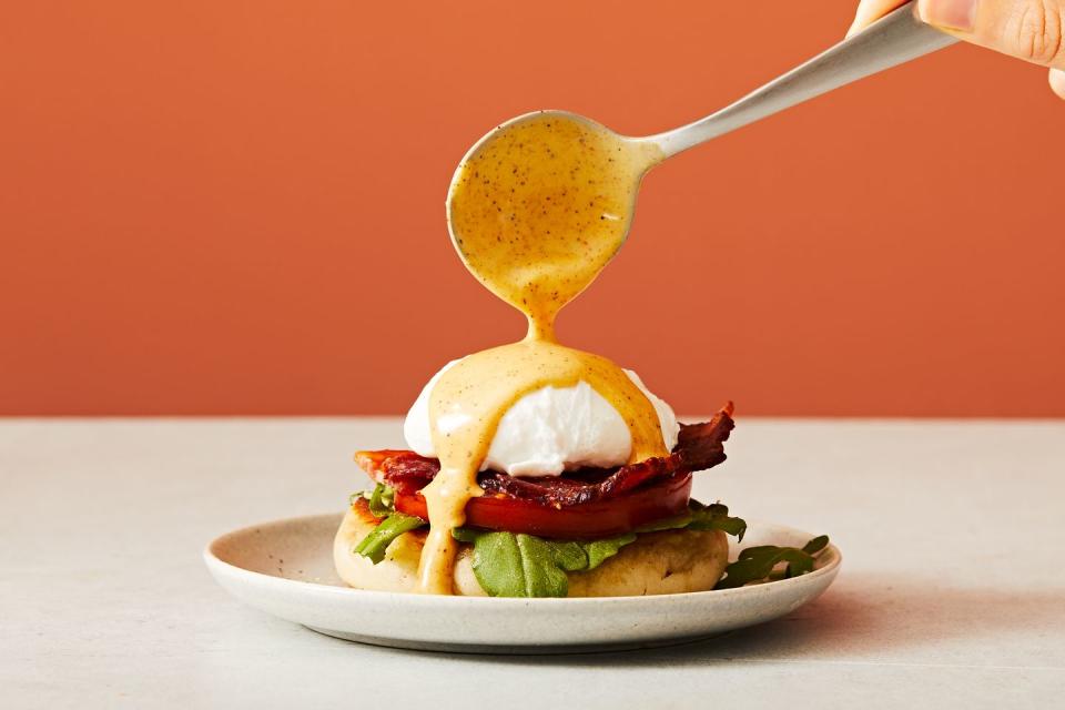 blt eggs benedict