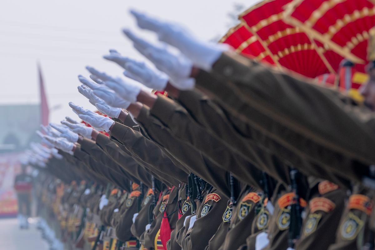 ШРИНАГАР Индия АП — Индийски и пакистански войници си размениха