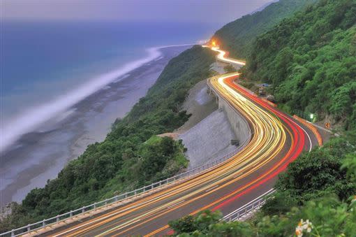 南迴公路自去年底通車後，大幅度縮短屏東至台東時間（圖／交通部提供）