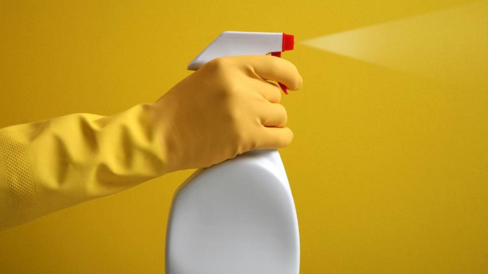 Keep a spray bottle clog-free