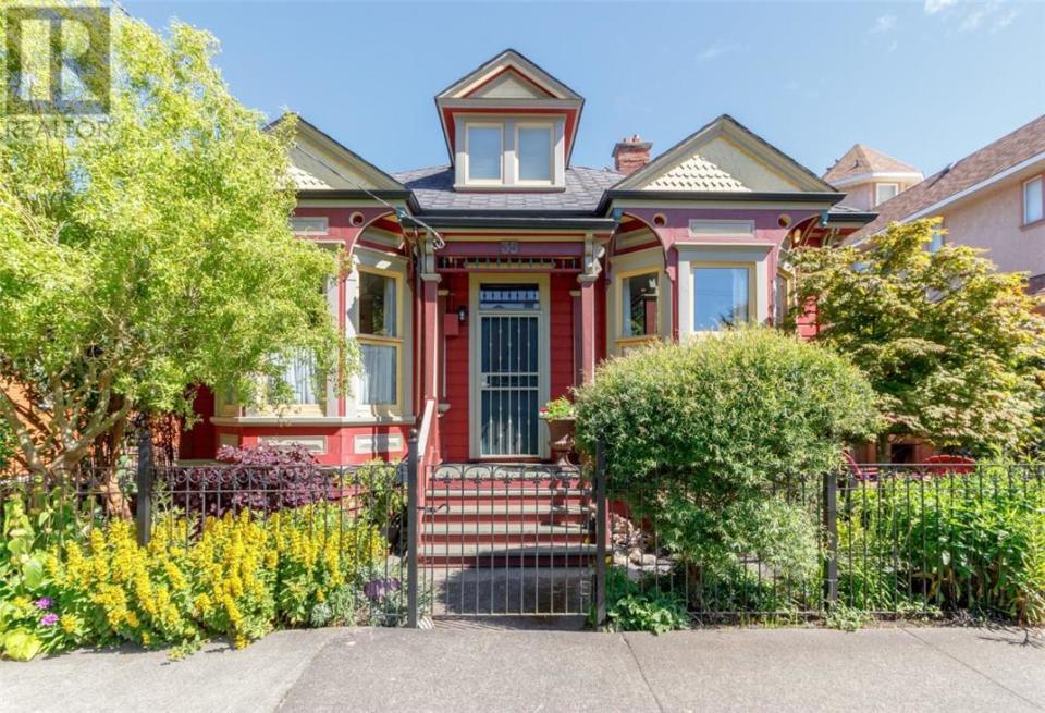 What a $1 million home looks like in Victoria this week