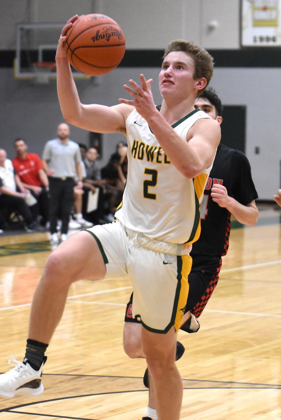 Howell's Arik Pietila scored 14 points in a 53-44 victory over Canton on Tuesday, Jan. 31, 2023.