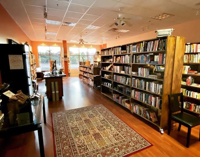 Blacksburg Books is an independent bookstore that sells new and used books, locally-made drinks, snacks and crafts in Virginia.