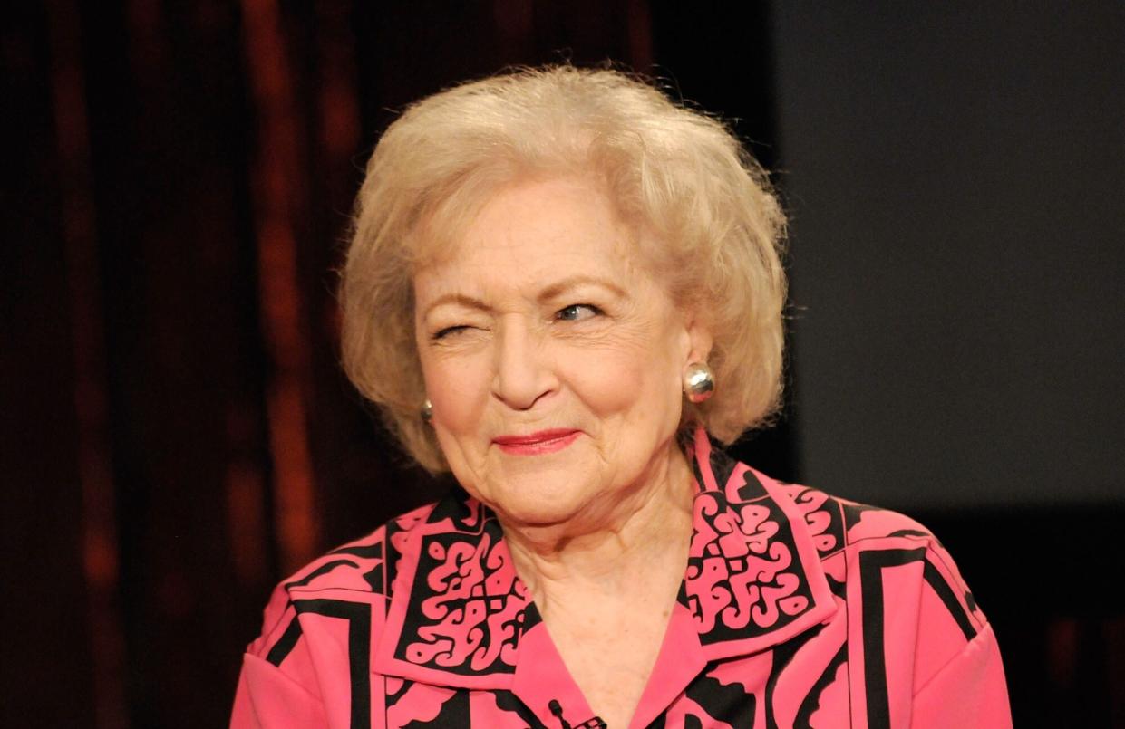 Betty White Visits fuse's "No. 1 Countdown" - June 11, 2009