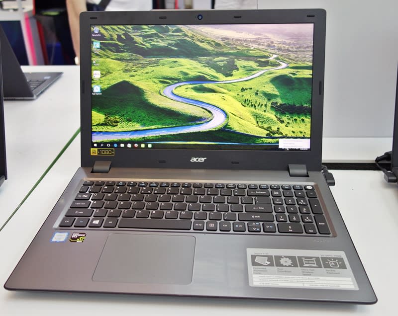 The Acer Aspire V5-591G notebook features a 6th generation Intel Core i7-6700HQ CPU, and supports up to 16GB of DDR4 system memory. The notebook features a 15.6