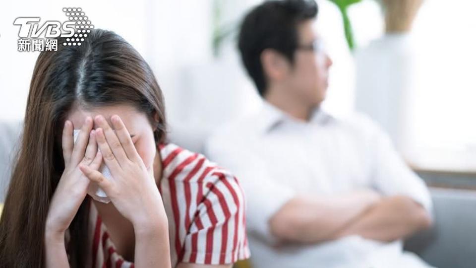 男友得知後卻嫌棄回鍋很丟臉讓原PO不知該怎麼辦。（示意圖／shutterstock達志影像）