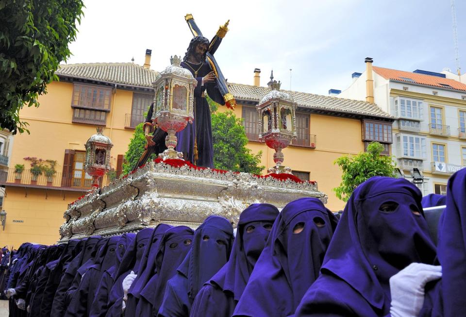 easter traditions around the world semana santa