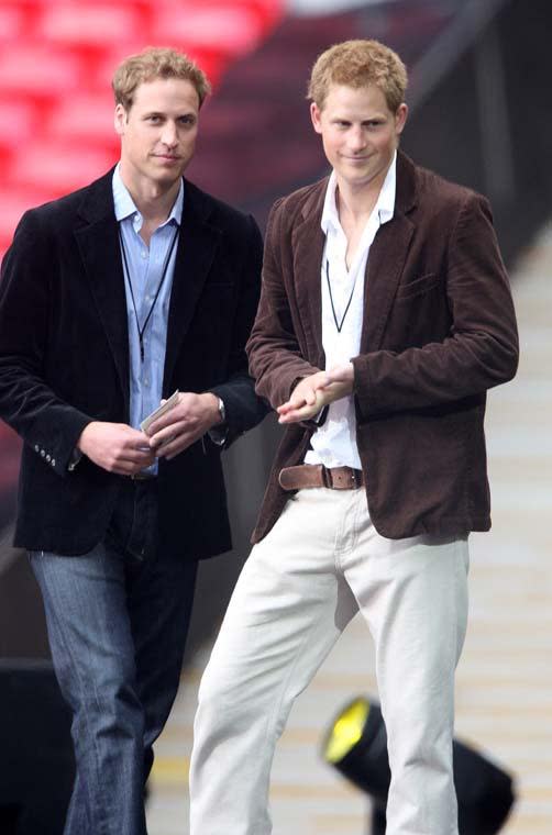 In 2008 Prince Harry was going through his corduroy jacket phase, as was his dashing brother. Harry again wore his beige trousers and a brown jacket to a concert at Wembley Stadium to honour his late mother, Princess Diana.