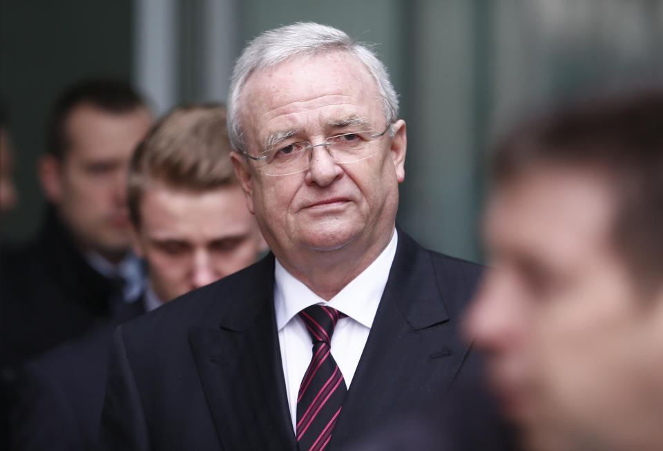 Former Volkswagen chief executive Martin Winterkorn leaves after testifying to a German parliamentary committee on the carmaker's emissions scandal in Berlin, Germany, January 19, 2017.      REUTERS/Hannibal Hanschke