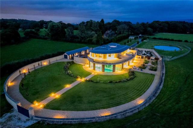 This is What The UK's Dream Home Looks Like, Says Rightmove