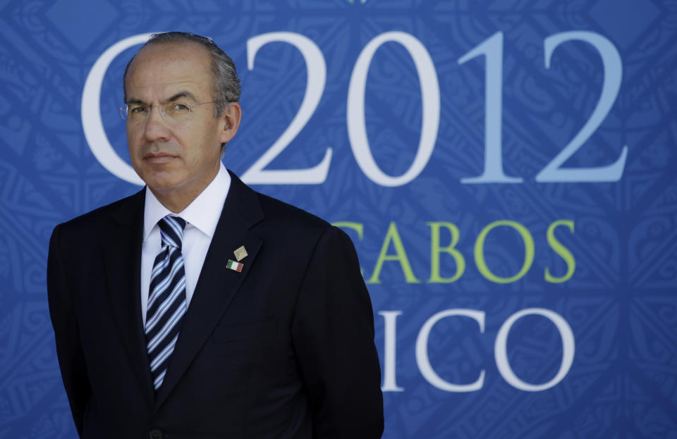 Mexico’s President Felipe Calderon arrives for the the opening session of the G20 summit in Los Cabos, Mexico, Monday, June 18, 2012. (AP Photo/Eduardo Verdugo)