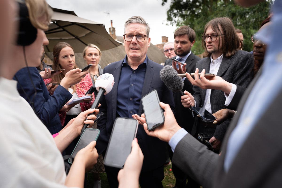 Keir Starmer visits Bucks pub on general election campaign trail <i>(Image: PA)</i>