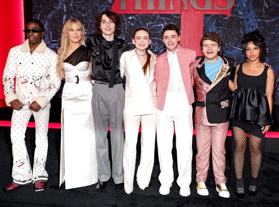 David Harbour, Caleb McLaughlin, Millie Bobby Brown, Finn Wolfhard, Sadie Sink, Noah Schnapp, Gaten Matarazzo, Stranger Things S4