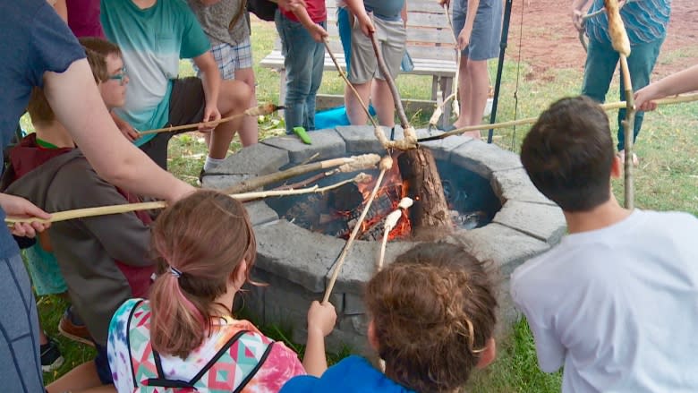 Birchbark and bannock: Lennox Island First Nation shares culture with visitors