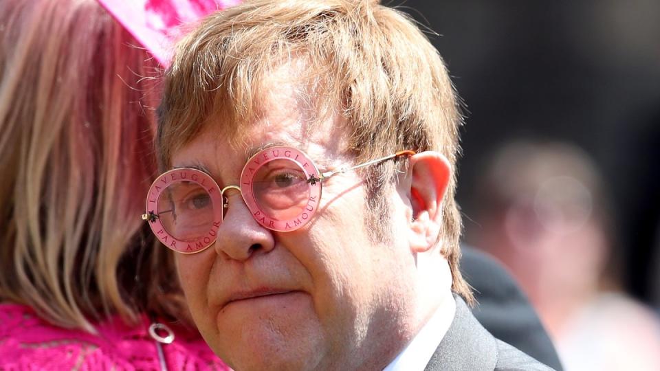 Nach der Trauung machte Elton John noch Musik. Foto: Chris Radburn/PA Wire