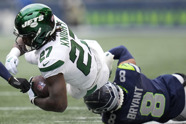 Seahawks defense shuts down Jets to keep playoff hopes alive