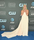 <p>Lady Gaga fue un derroche de clase por cuenta de este atuendo de Calvin Klein, durante su paso por la alfombra de los Critics’ Choice Awards. Getty Images </p>