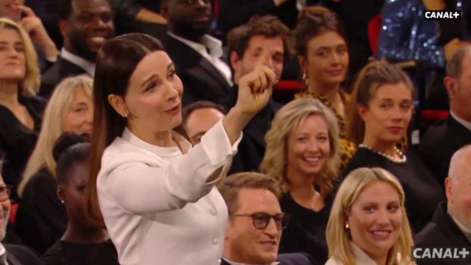 César 2023 : Juliette Binoche perturbe le discours d’ouverture de Jamel Debbouze