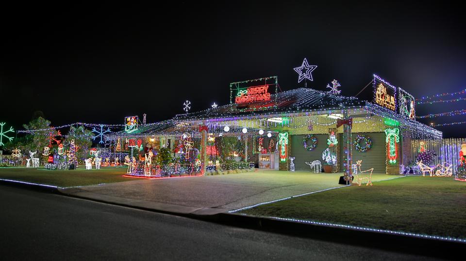 7 News People's Choice Award - 4KQ Christmas Lights 2016