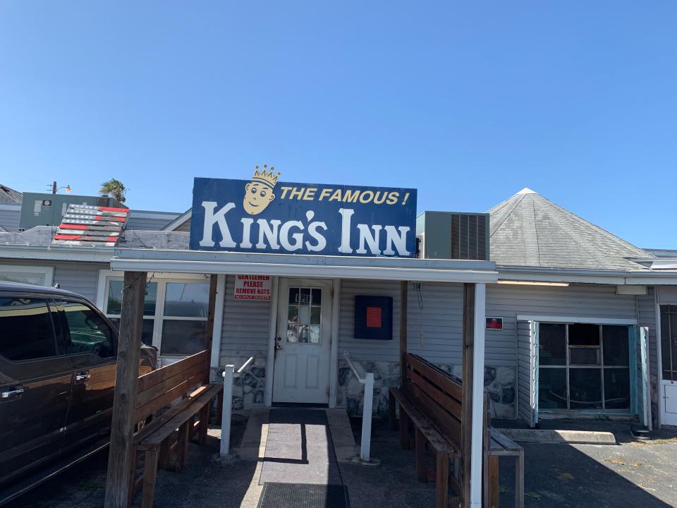 Everything that columnist Michael Barnes was told about King’s Inn in Riviera was true, including to expect mounds of great seafood in an informal, bayside dining room that goes back to 1935.