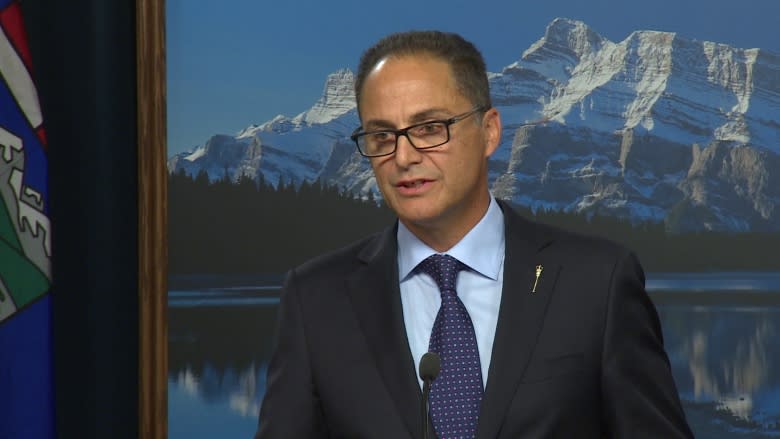 Alberta deficit forecast at $5.9B as province feels impact of low oil prices