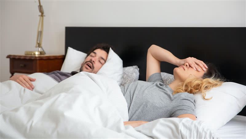 據統計，有6成中年男性睡眠時有打呼現象。（示意圖／翻攝自Pixabay）