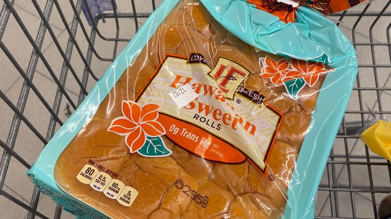 pack of Aldi Hawaiian rolls