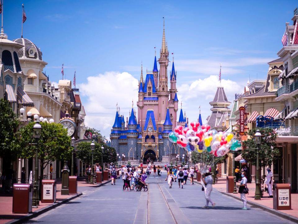 Street view of Magic Kingdom and Cinderella Castle at Disney World.