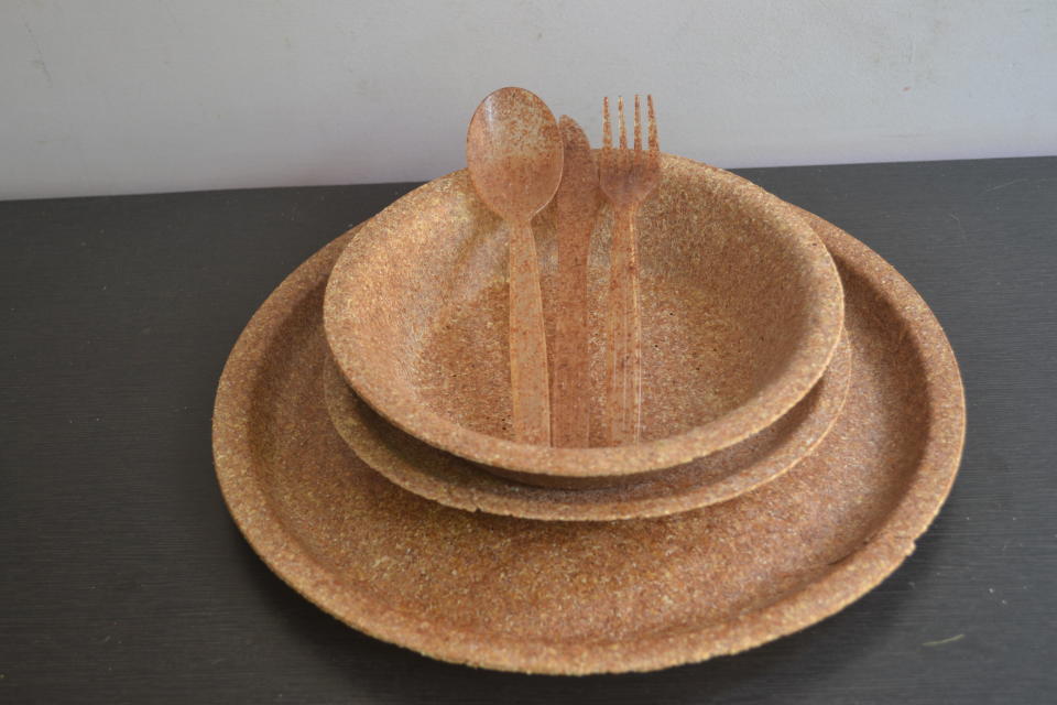 Eco-friendly tableware products of Thooshan