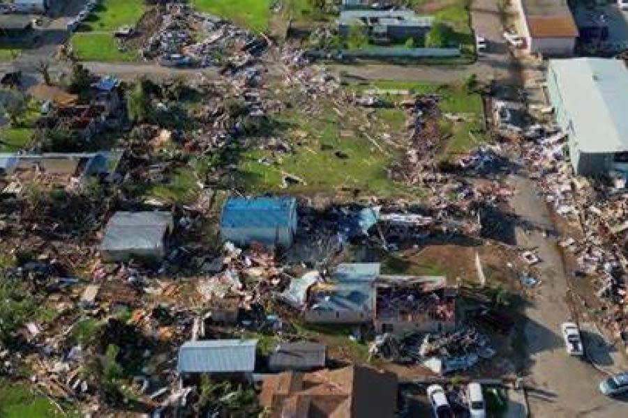 Torneado azota ciudad en Texas y causa la muerte de 4 personas