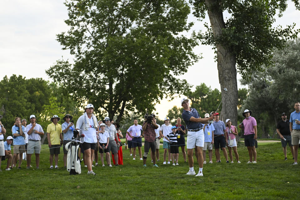 Ben James hits an approach shot on hole 17 during the round of 16 of the 2023 U.S. Amateur at Cherry Hills C.C. in Cherry Hills Village, Colo. on Thursday, Aug. 17, 2023. (Kathryn Riley/USGA)