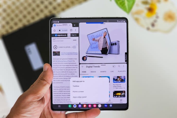 Samsung Galaxy Z Fold 5 multitasking with split screen multi view.