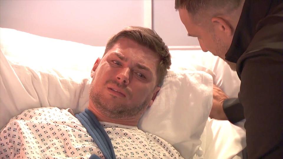 ste hay and warren fox in hollyoaks