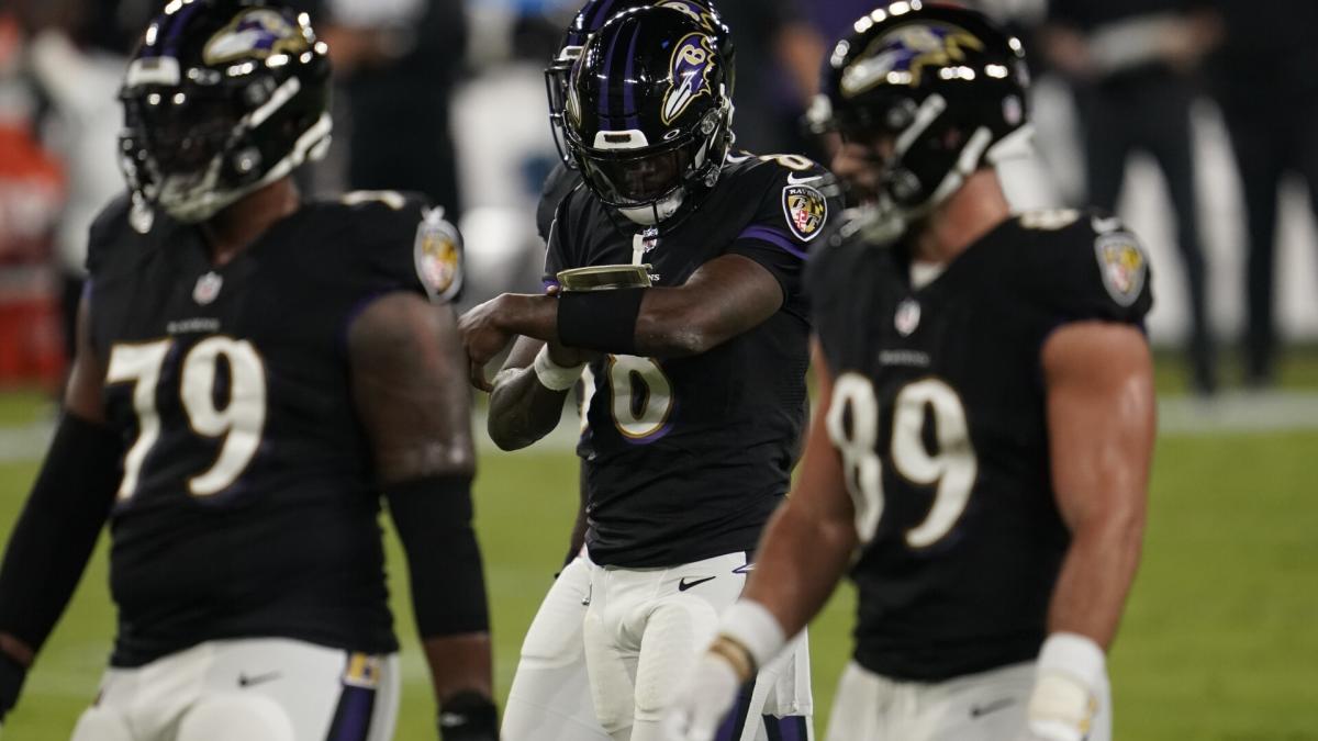 Sarah Ellison on X: Lamar Jackson on the sideline of Ravens-Steelers   / X