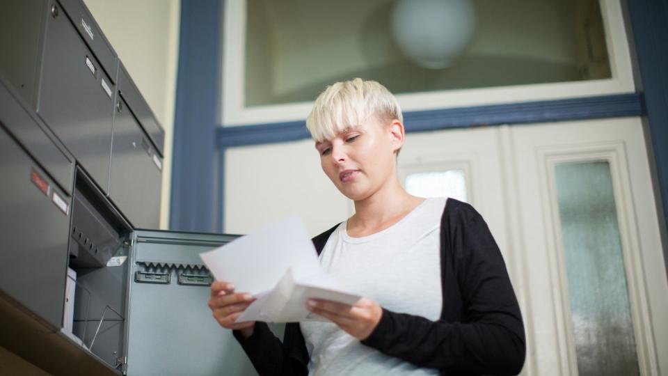 Wer eine Restschuldversicherung abgeschlossen hat, sollte eine Woche später erneut eine Belehrung über das Widerrufsrecht per Post erhalten.