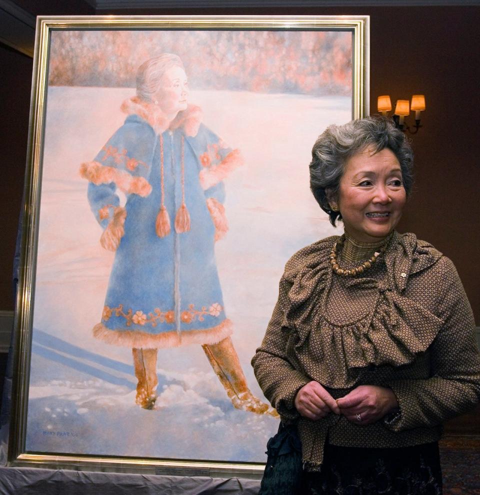 Former Governor General Adrienne Clarkson stands in front of the official portrait of herself after a unveiling ceremony at Rideau Hall. Clarkson has presided over many in-person citizenship ceremonies and believes the virtual substitutes should be retired.  (CP PHOTO/Fred Chartrand) CANADA