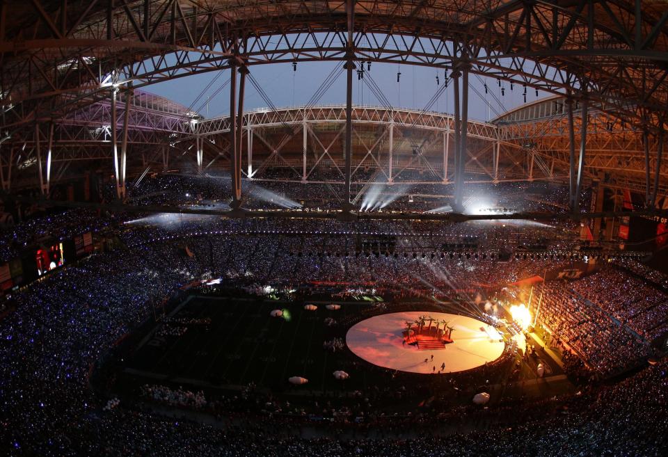 Singer Katy Perry performs during halftime of NFL Super Bowl XLIX football game between the Seattle Seahawks and the New England Patriots Sunday, Feb. 1, 2015, in Glendale, Ariz. (AP Photo/Morry Gash)