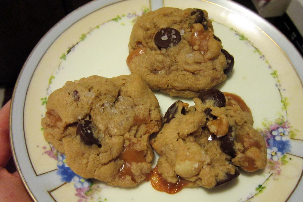 Caramel chocolate chip cookies