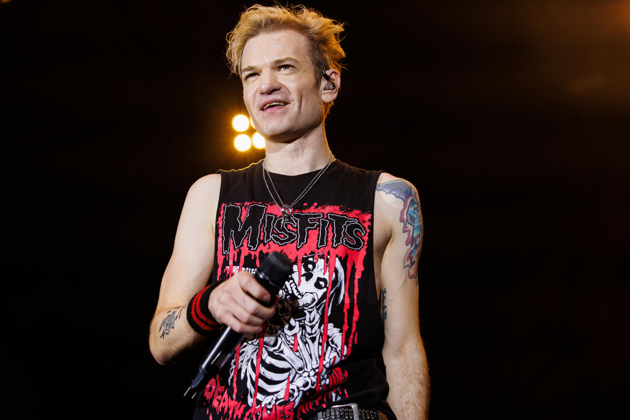 Sum 41 Frontman Deryck Whibley Discharged From Hospital After Pneumonia Battle, Wife Ari Says