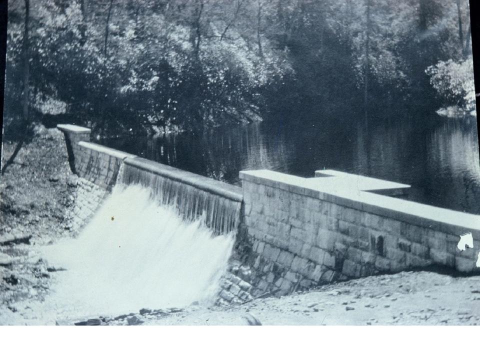 The intake dam and reservoir at confluence of Big and Fletcher Creeks in 1923.