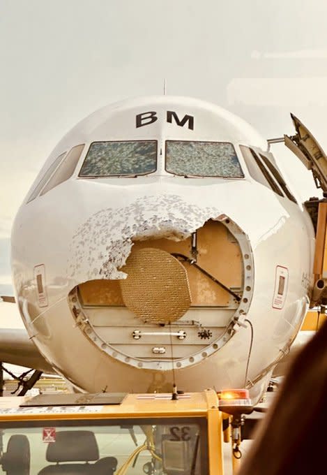 目前奧地利航空公司的工程團隊正在檢查受影響飛機的情況。   圖：翻攝自 @aviationbrk X 帳號