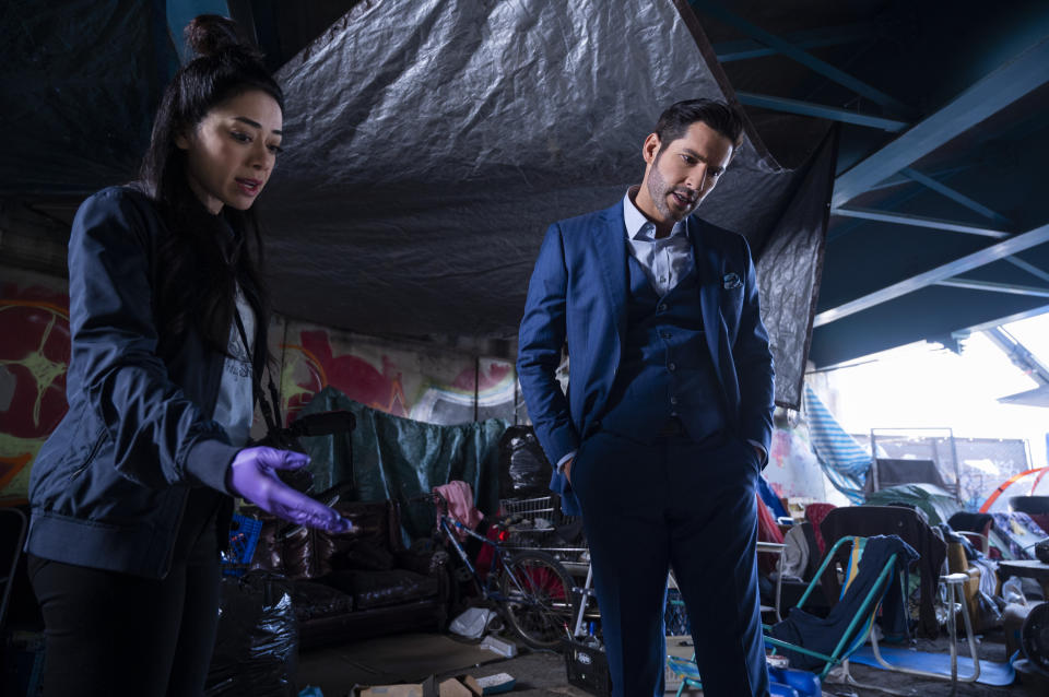 LUCIFER (L to R) AIMEE GARCIA as ELLA and TOM ELLIS as LUCIFER MORNINGSTAR in episode 510 of LUCIFER Cr. JOHN P. FLEENOR/NETFLIX Â© 2021