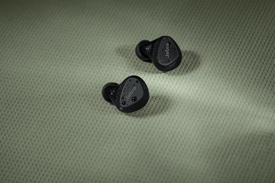 <p>Jabra Elite 4 Active</p>
