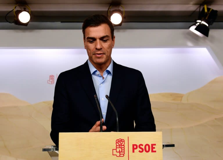 Spanish Socialist Party (PSOE) leader Pedro Sanchez gives a press conference at the party headquarters in Madrid, on September 26, 2016