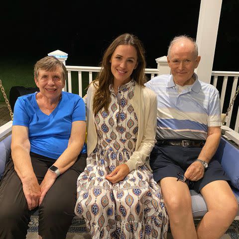 <p>Jennifer Garner Instagram</p> Jennifer Garner and her parents.