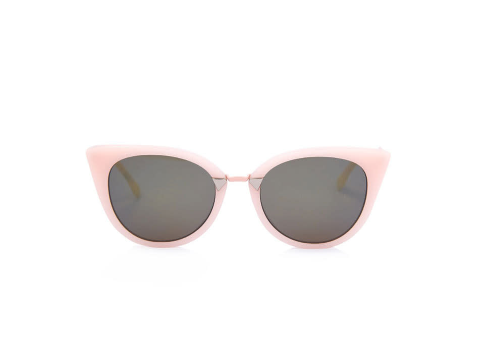 We love unexpected pastels and these powder pink cat eye sunnies would look fantastic with any neutral-toned fall ensemble.